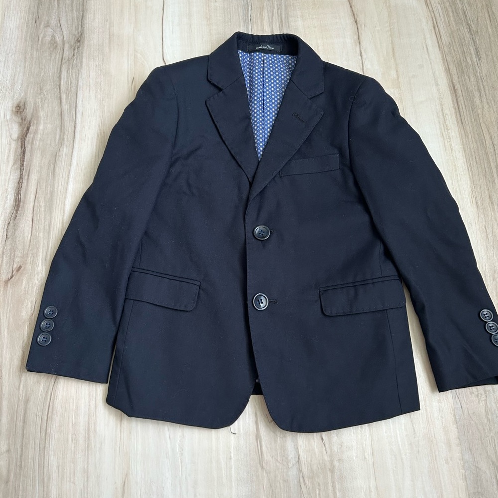 T.O. Fine clothing boy’s sz 5 navy suit jacket
